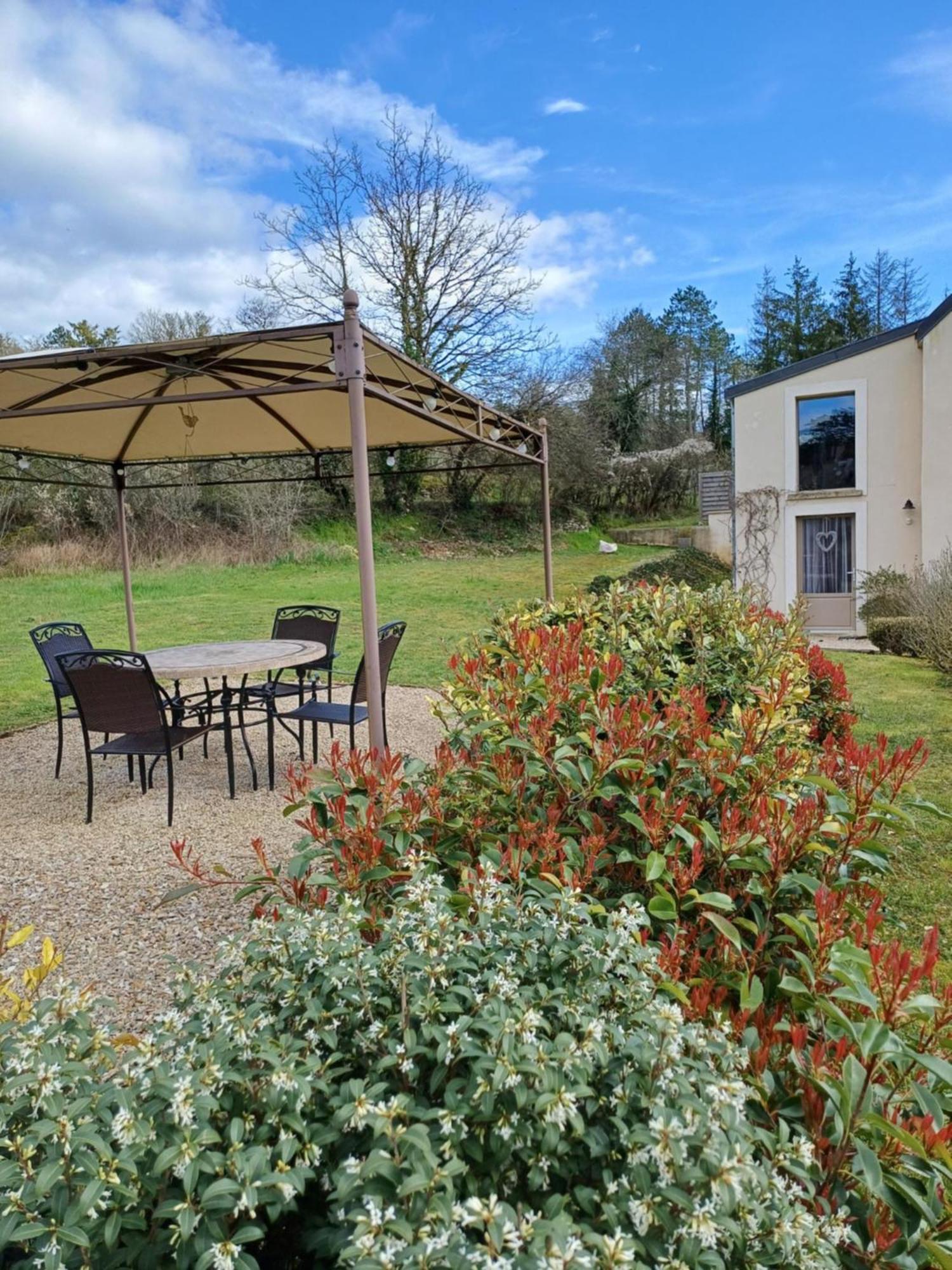 Le Repos Coquelicot Bed & Breakfast Montillot Exterior photo