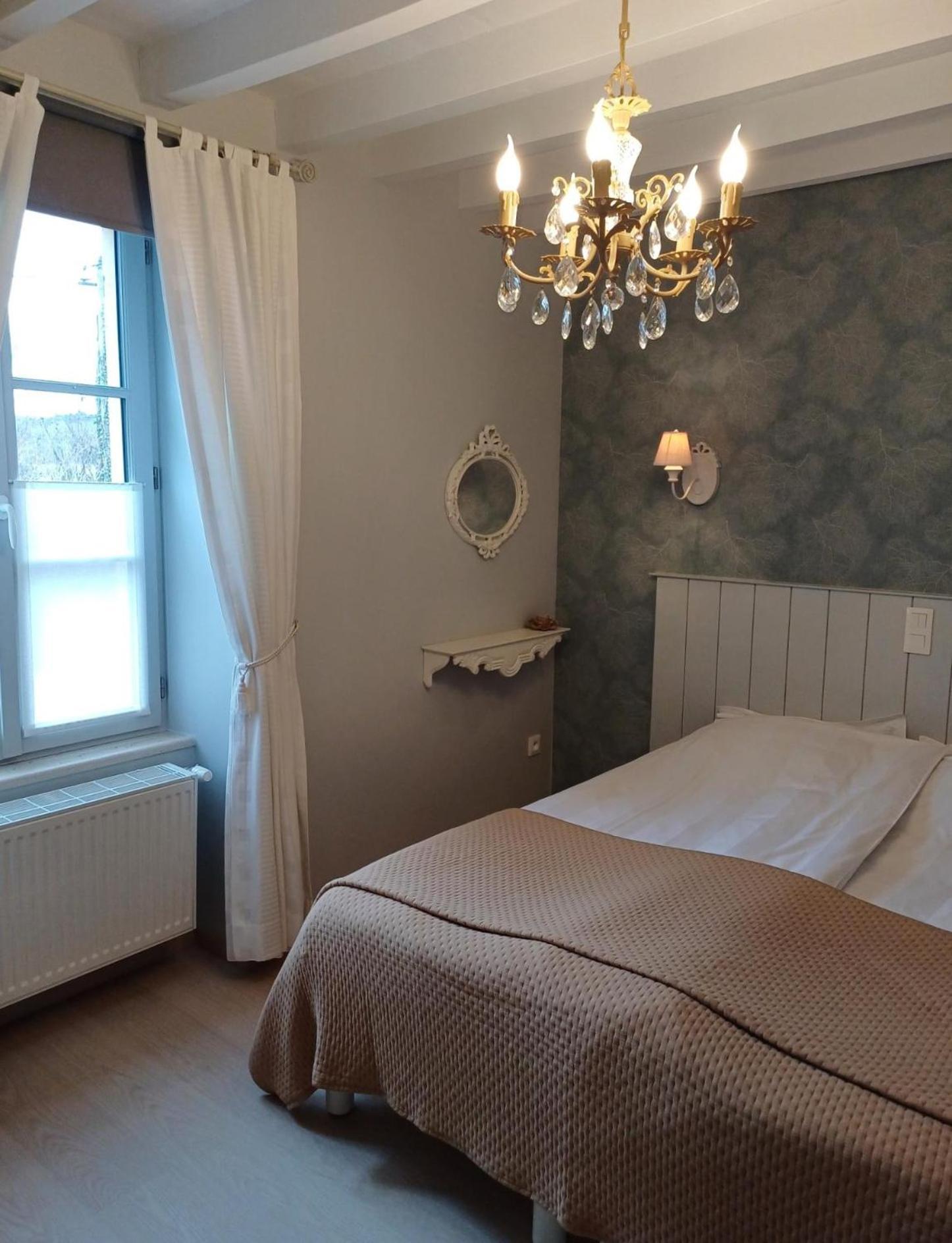 Le Repos Coquelicot Bed & Breakfast Montillot Exterior photo