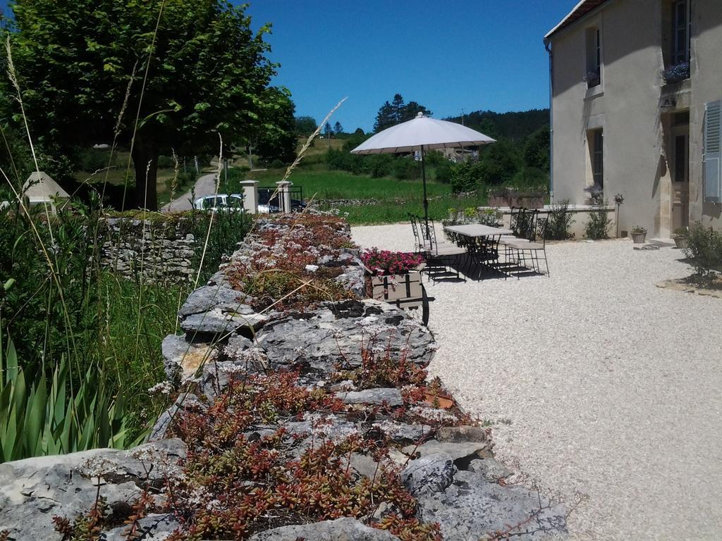 Le Repos Coquelicot Bed & Breakfast Montillot Exterior photo